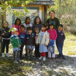 Poi ci siamo spostati con il pulmino e siamo andati nel bosco sopra Villa Montalto dove Fabiana ci ha guidati nell’aula didattica Rio Vallone.