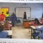 Le autorità in classe con i bambini