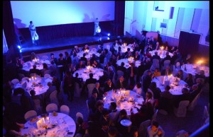 La cena al teatro...