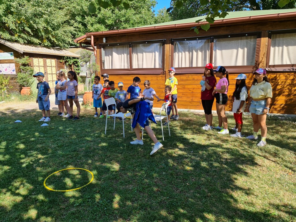 PERCORSO MOTORIO CON IL MAESTRO CLAUDIO.